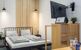 Rozsa Apartments - Jeremy